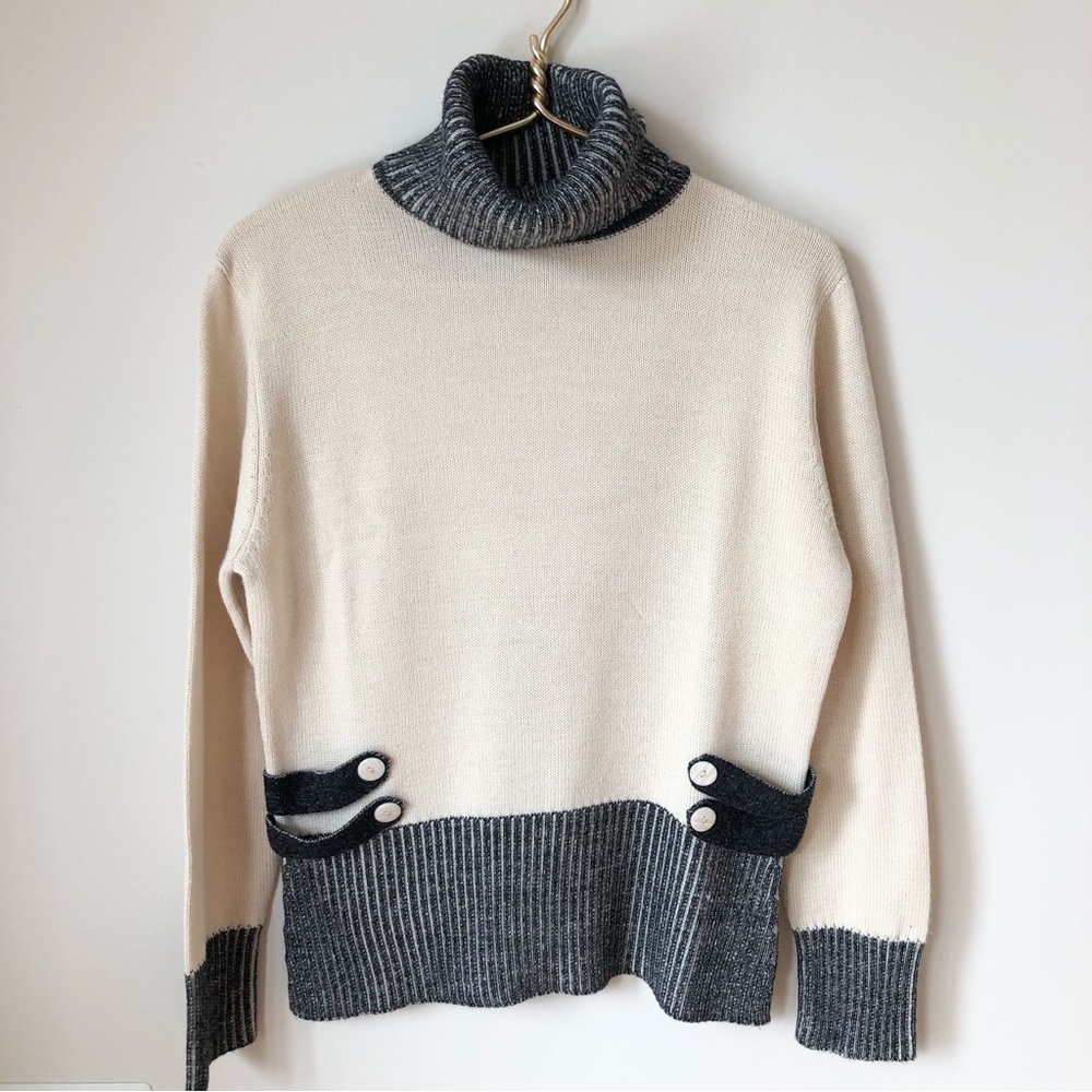 VINTAGE Cream & Black Turtleneck Sweater L